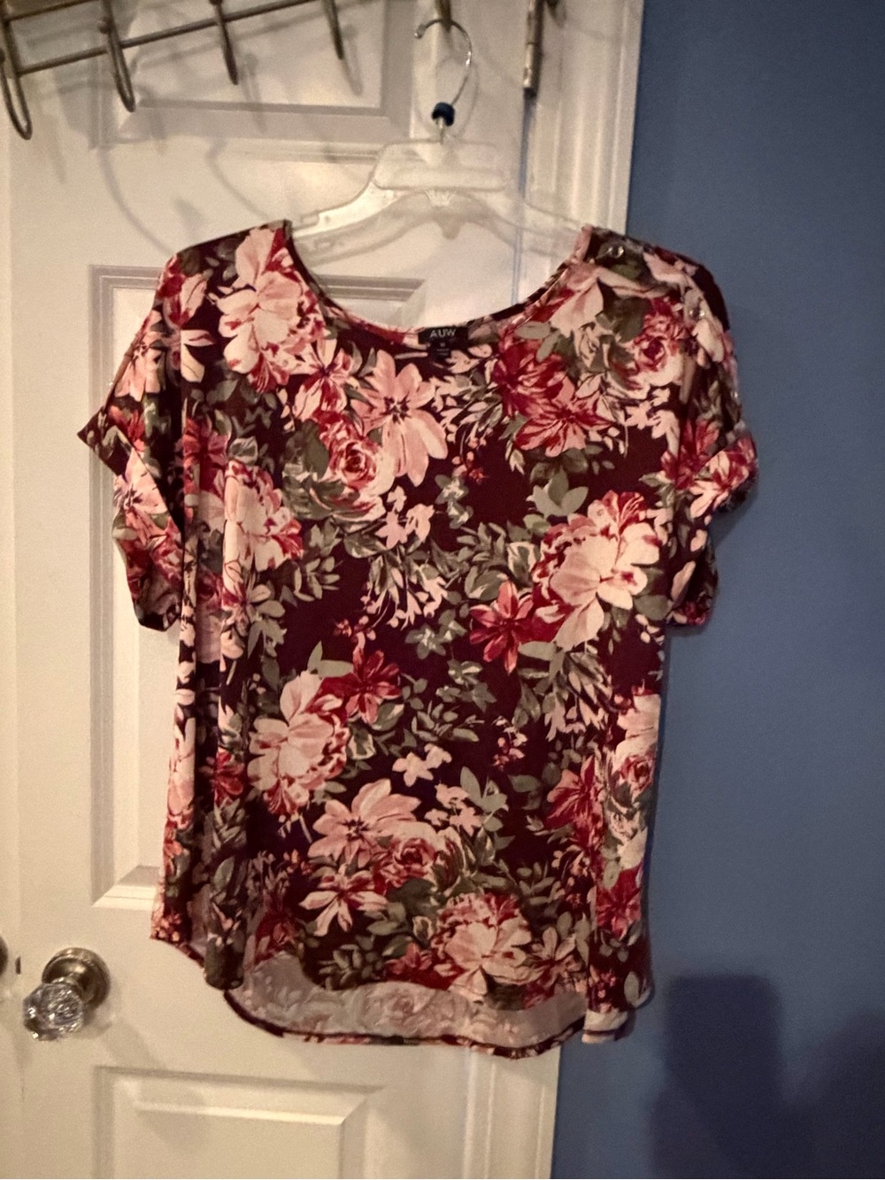 AUW Floral Short Sleeve Blouse in Burgundy and Pink